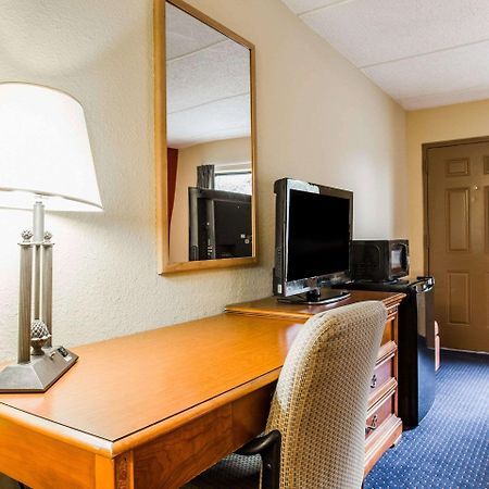 Rodeway Inn Charlotte Downtown Kültér fotó