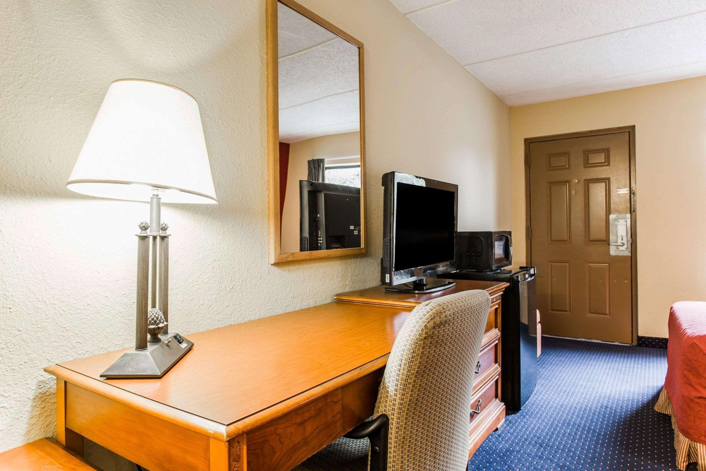Rodeway Inn Charlotte Downtown Kültér fotó